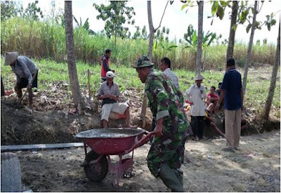 BABINSA DESA GEDONGAN NGECORAN JALAN SEPANJANG  150 M