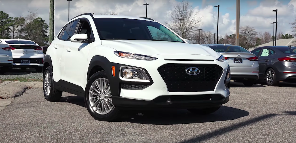 Thông Số Kỹ Thuật Xe Hyundai KONA 3 phiên bản số tự động: tiêu chuẩn 2.0AT, đặc biệt 2.0AT, turbo 1.6AT. - Kona Màu Trắng tại Việt Nam