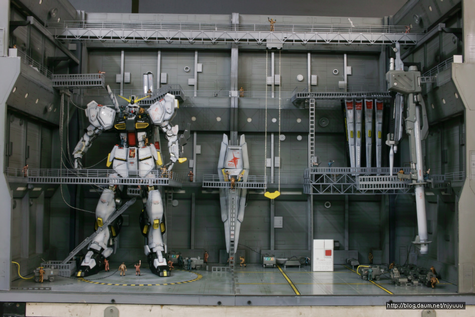 GUNDAM GUY GSystem 1/48 Nu Gundam Amazing Maintenance Bay Diorama