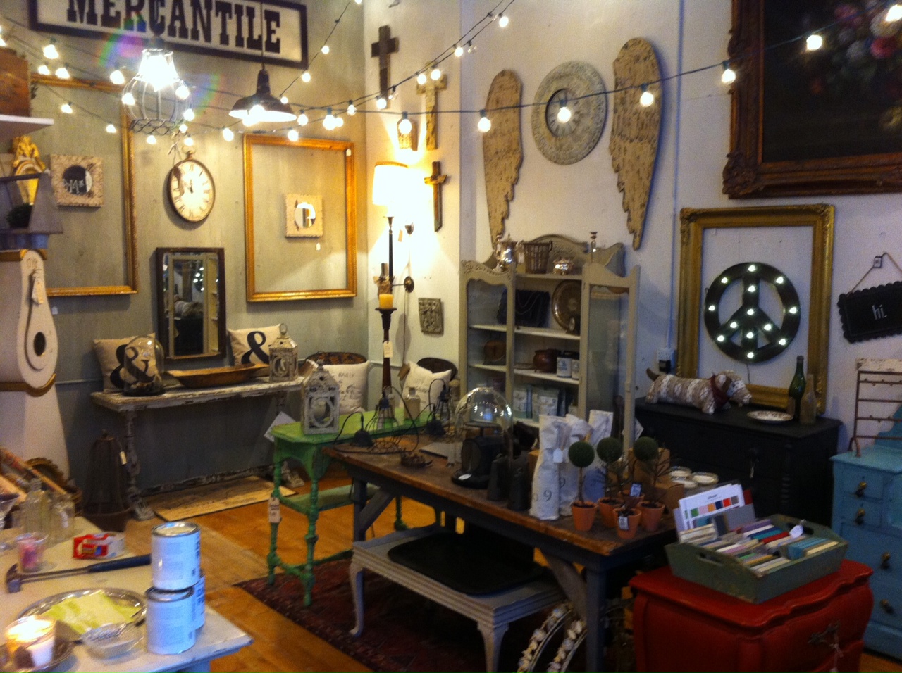 Maison Decor How far does a sample size of Chalk Paint® go? and other