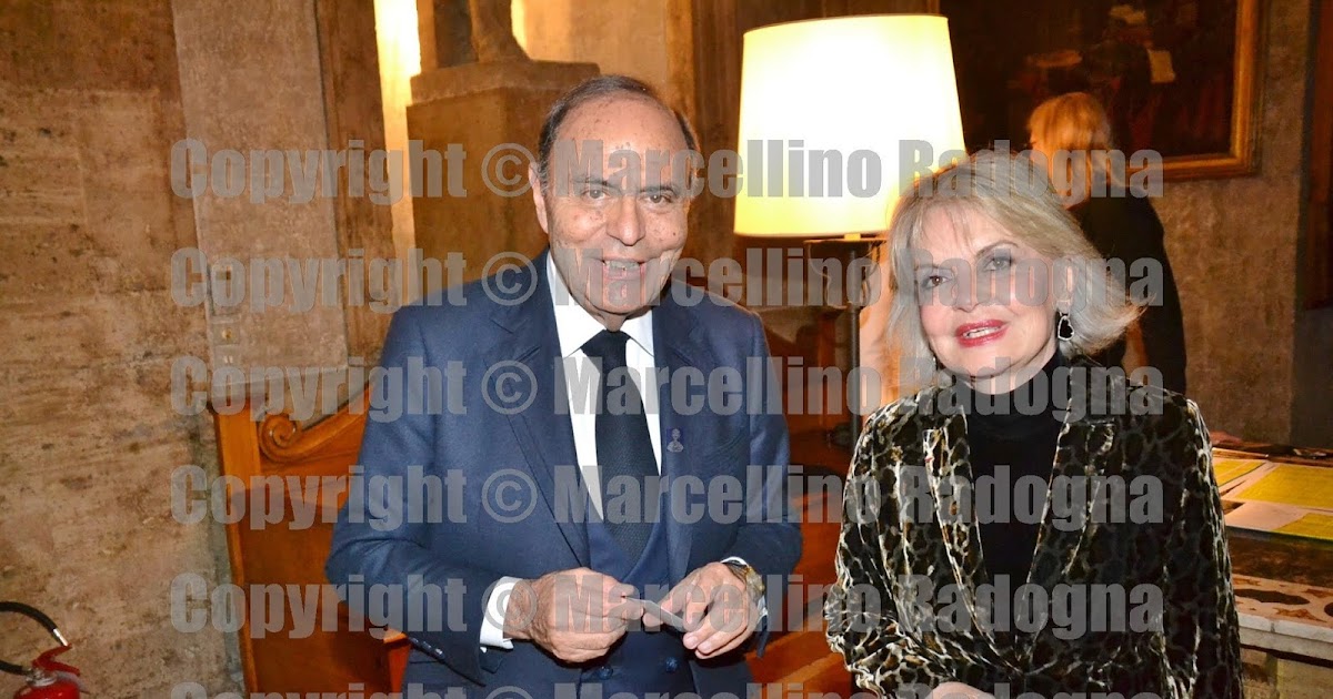 Marcellino Radogna Fotonotizie per la stampa Bruno Vespa con la moglie Augusta Iannini