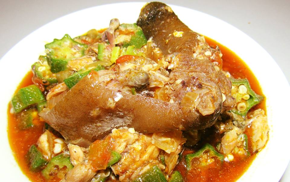 How to cook okro soup with tomatoes