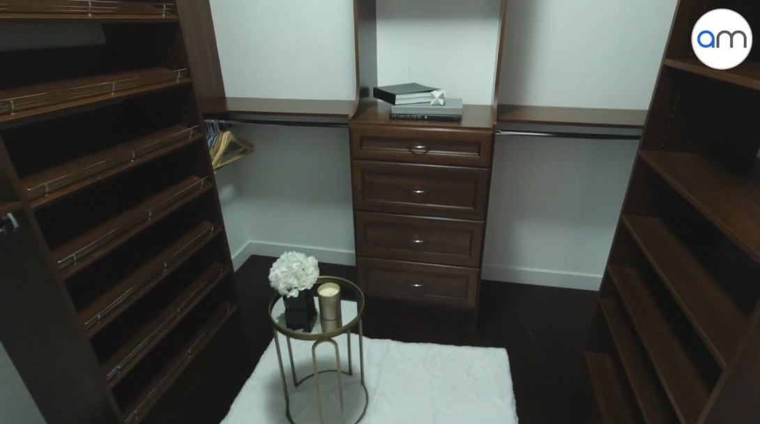 55 Stewart Street #729, Toronto Luxury Condo vs. 23 Interior Design Photos