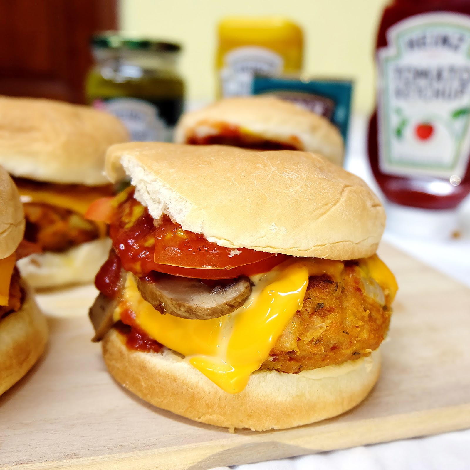 Homemade Heinz Beanz BBQ Burgers Recipe