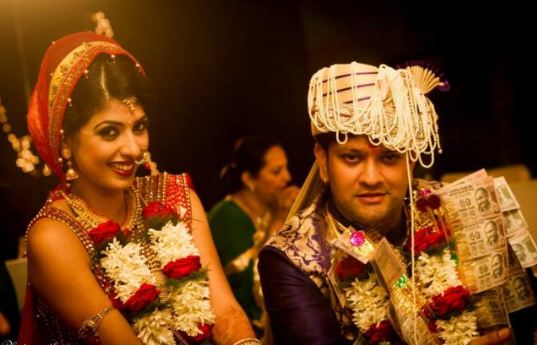 Aishwarya Sakhuja Family Husband Son Daughter Father Mother Marriage