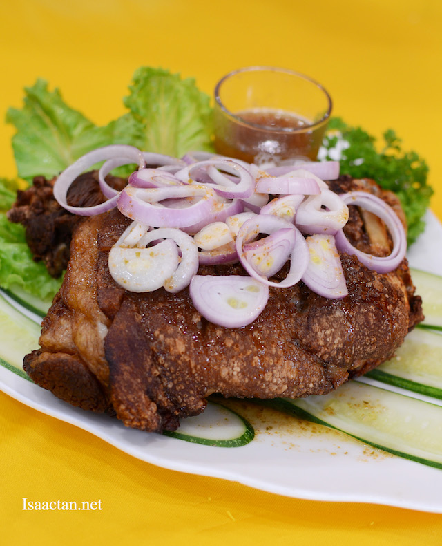 Pattaya Deep Fried Pork Knuckle - RM58