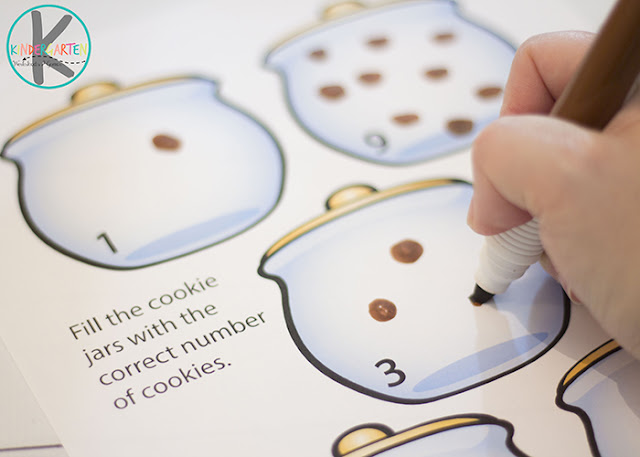 counting 1-10 cookies with bingo markers