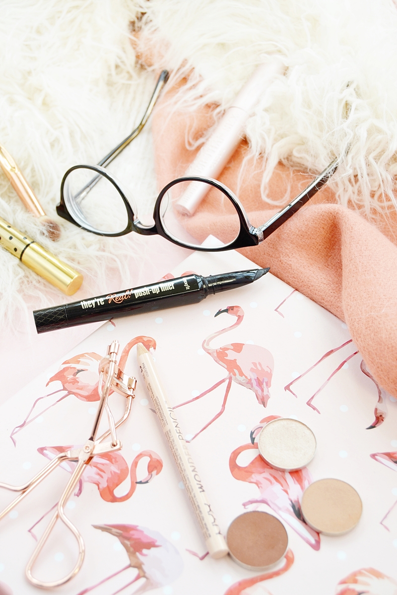Good makeup tips for glasses wearers
