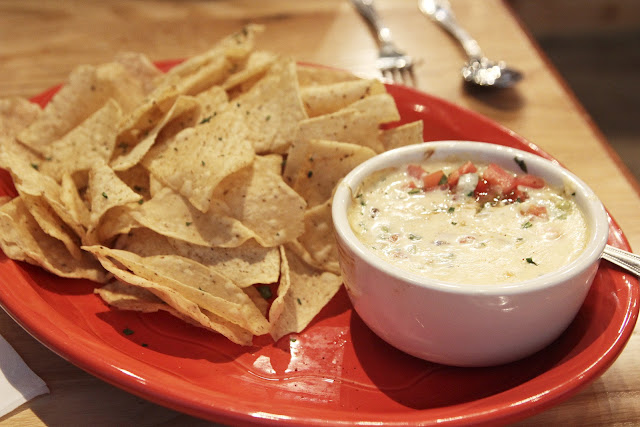 queso and chips