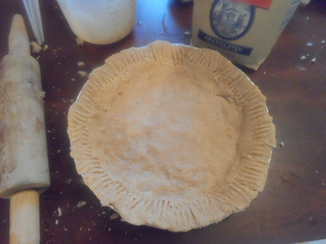 pie crust with decorated edges