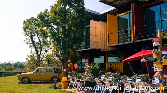 Staying at the Little Box Hotel & Coffee shop in Khon Kaen