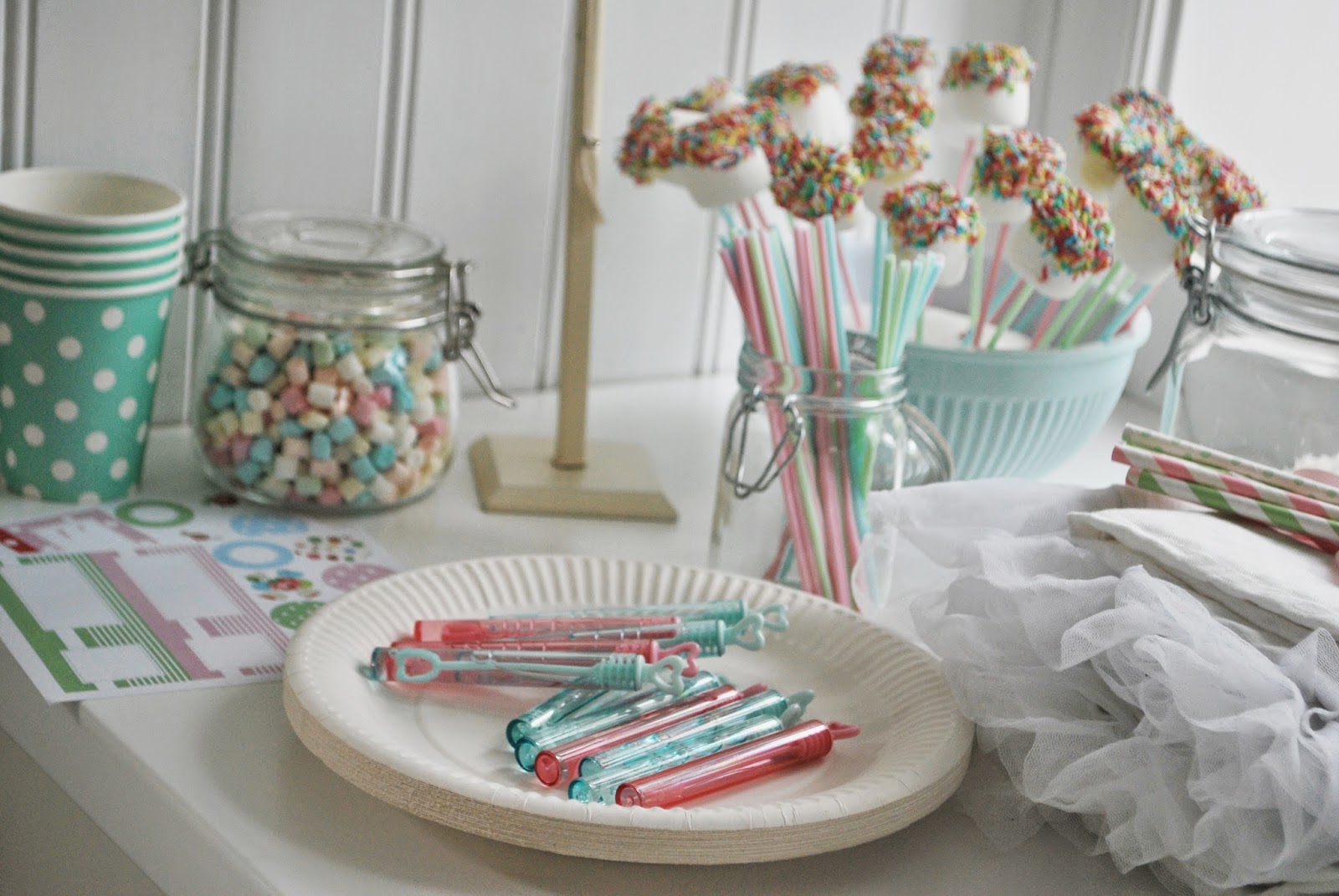 Детский день рождения в саду...