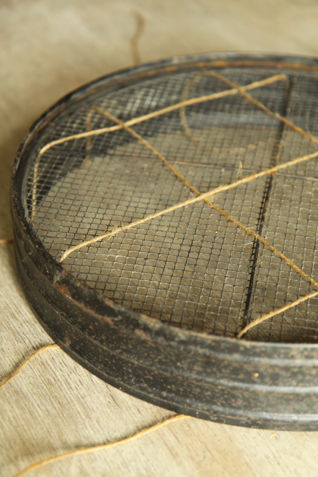 Modern Country Style Garden Sieve Noticeboard Part 2 Tutorial