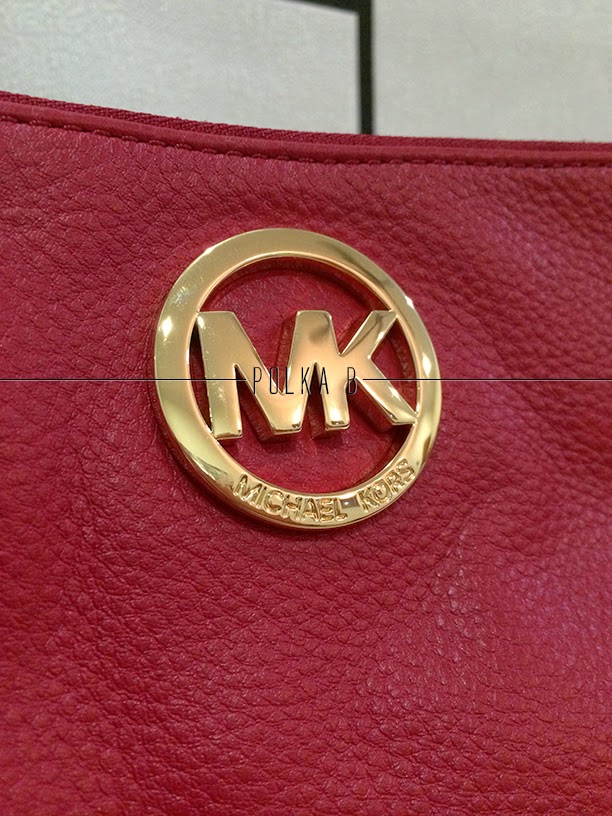 vest ubehagelig chokolade Michael Kors Large Fulton Top Zip Clutch - Red | Polka B - Authentic Luxury  You Can Afford