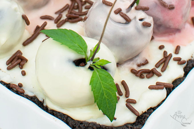 Mini-Oreo-Tarte mit Chocolate Cherries im Ombre Style Mini-Oreo-Tarte mit Chocolate Cherries im Ombre Style