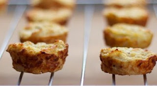 CHEESY CAULIFLOWER BISCUITS