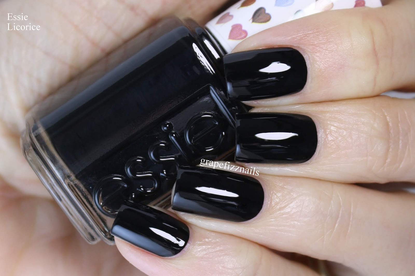 Grape Fizz Nails Essie Licorice, Swatch and Review