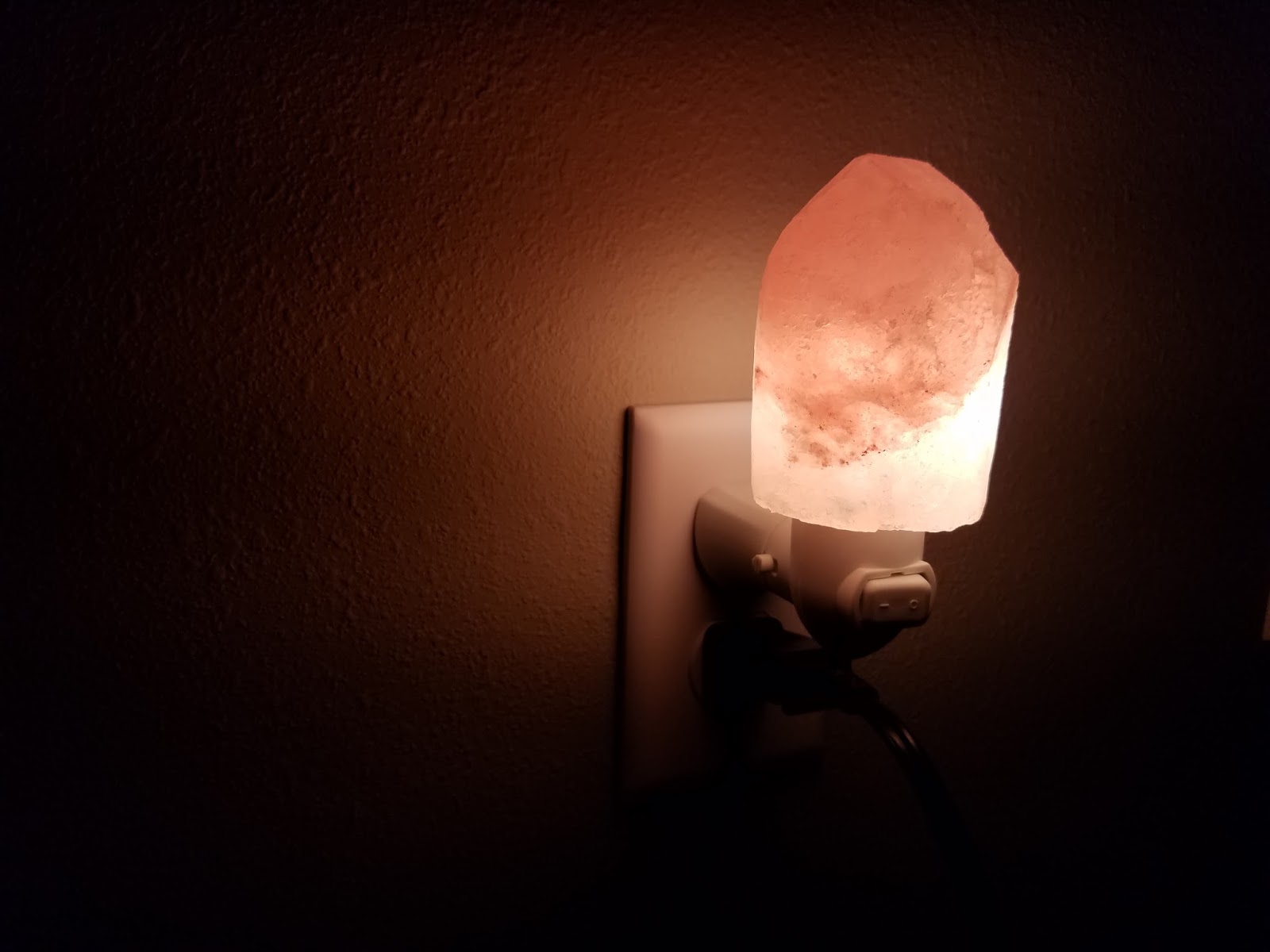 Salt Lamp Night Light with Wall Plug by SDlife Direct Let Me Review That For You!