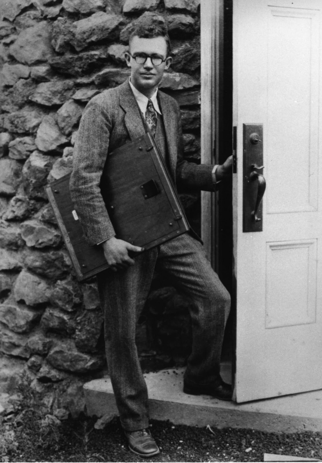 OTHERWORLDLY CLYDE TOMBAUGH