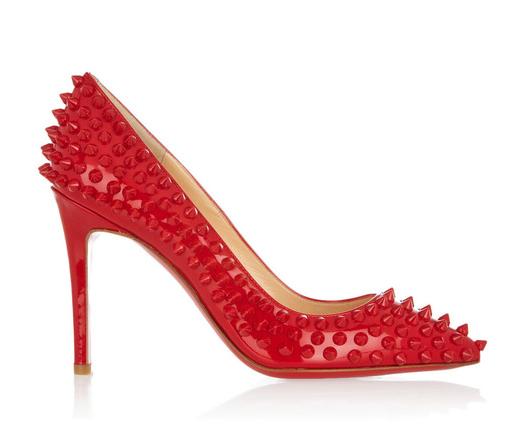 Scarpin de spikes Christian Louboutin (foto:divulgação)