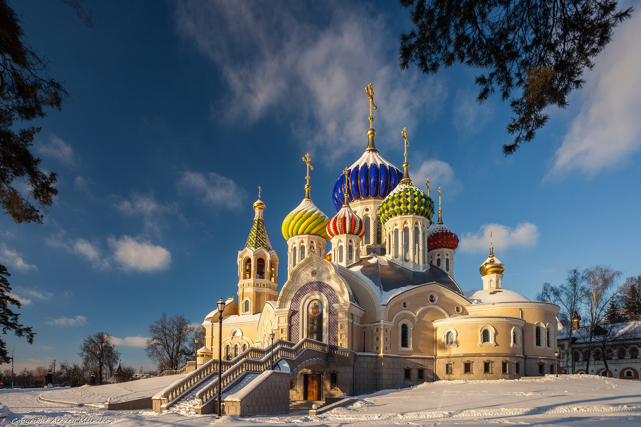 What is the meaning of the domes in the Orthodox Church Architecture? 