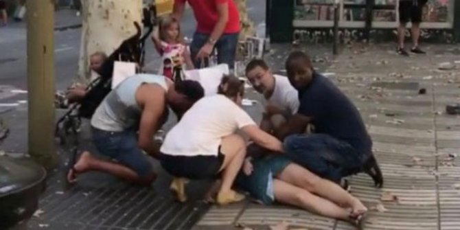 Innalillah, Tragedi Mengerikan di Barcelona, 13 Orang Tewas, 100 Luka-luka, Diduga ISIS Dalang Serangan Membabi Buta dengan Mobil Van Ini