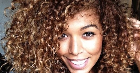 As melhores vitaminas de mulheres de cabelo de pele e unhas