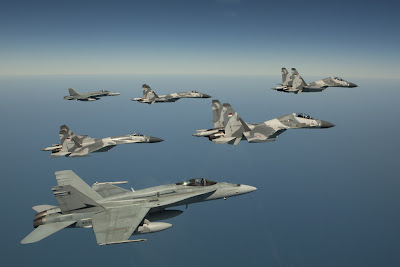 http://4.bp.blogspot.com/--HQKkY-35L4/UBJsF8ylWmI/AAAAAAAANNk/Q8uUX6zl_70/s1600/Australian+No.77+Squadron+FA-18+Hornet+welcome+Indonesian+Air+Force+(TNI-AU)+Sukhoi+Su-27+&+Su-30+Flanker+into+Darwin+to+participate+in+Exercse+Pitch+Black+2012+(1).jpg
