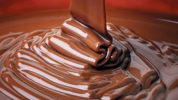 الشوكولاتة" تساعد في التخلص من دهون البطن 