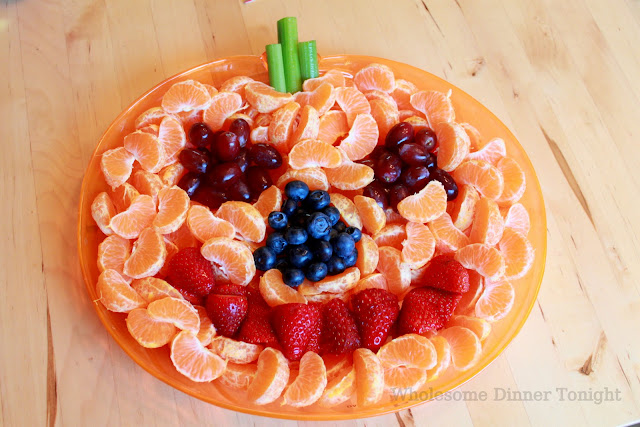 jack o' lantern fruit platter plate, see more at http://homemaderecipes.com/healthy/16-halloween-treats/