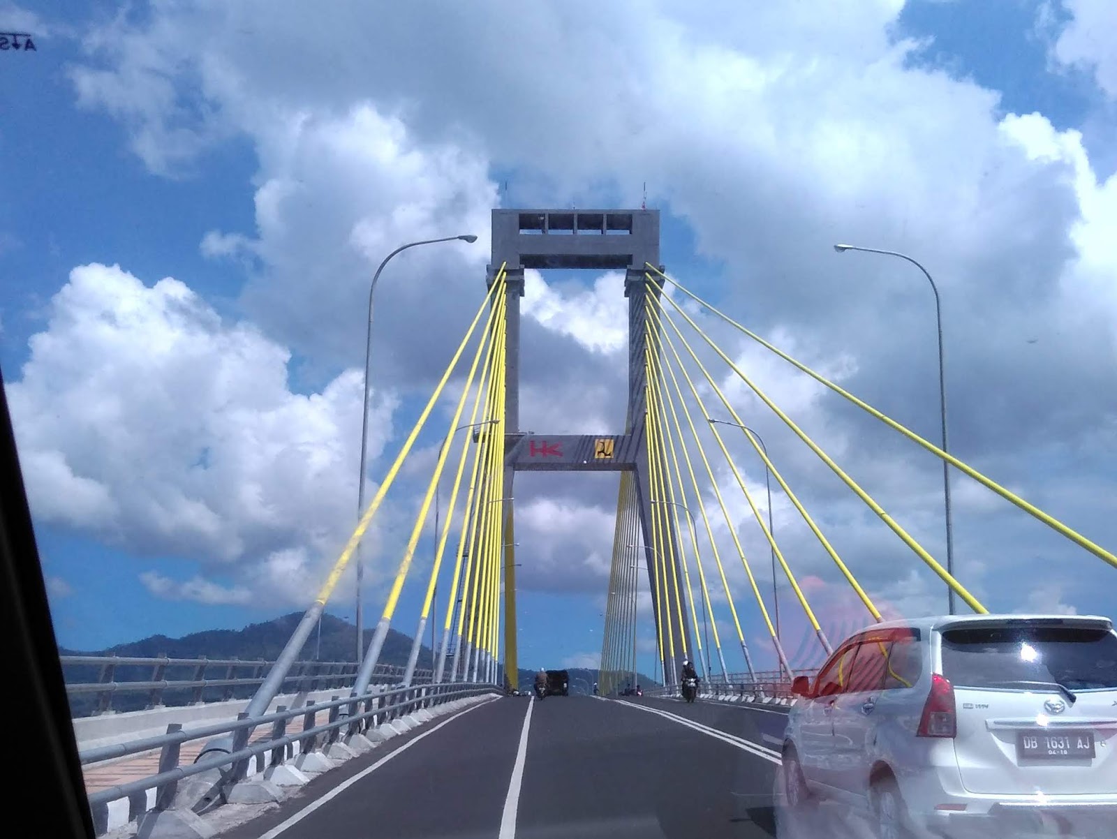 Melintas Di Jembatan Soekarno Manado Liburku Com