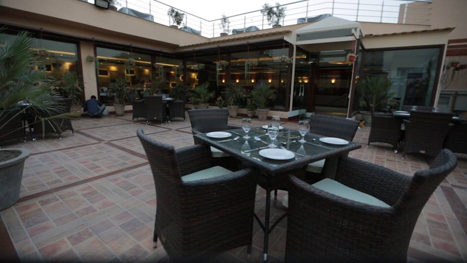 Heights n Delights Best roof top restaurant in Lahore