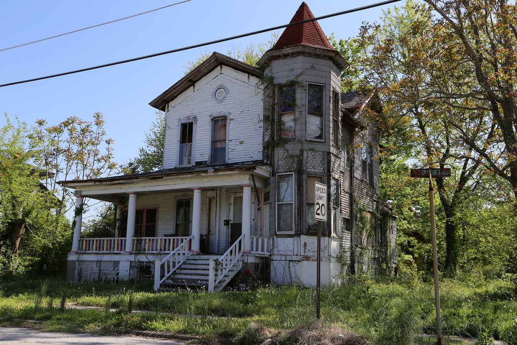 Deserted Places The urban ruins of Cairo, Illinois