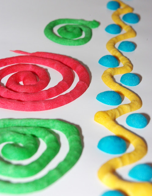 Homemade Microwave Puffy Paint Craft image. Follow text below on how to make the craft.