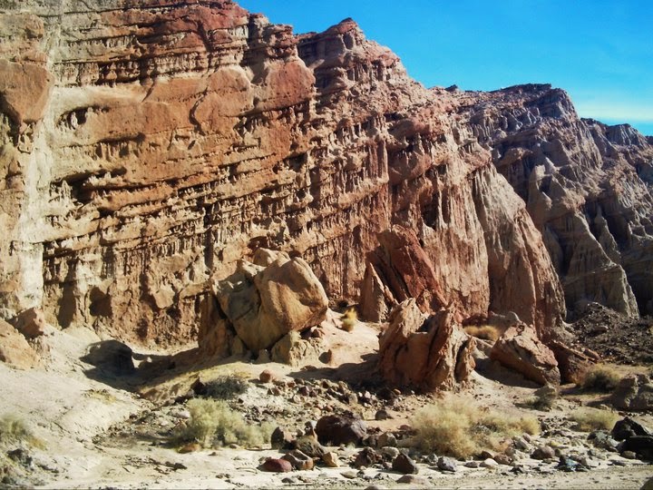 Day Hiking Trails Reducing impact on a desert environment when hiking