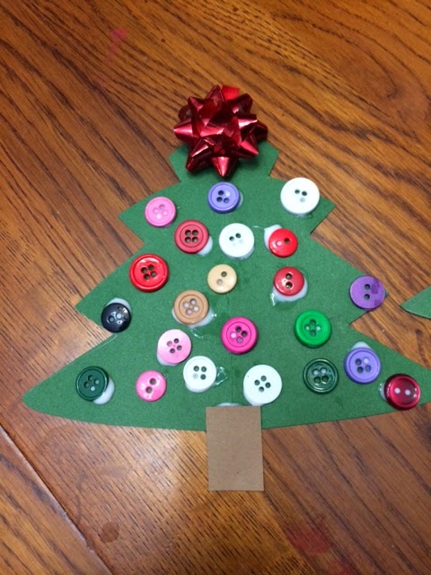 Working Mom Wonders: Button Christmas Trees