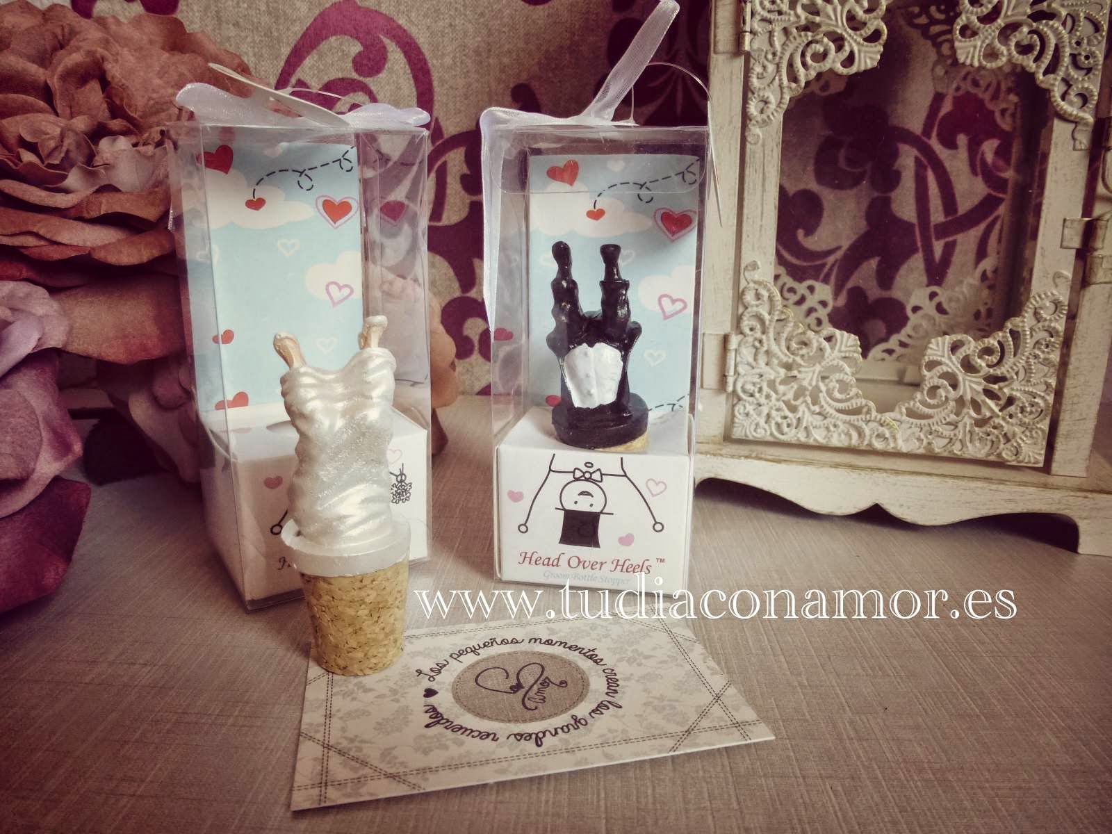 Detalle corchos divertidos novios Detalles para los invitados divertidos y originales, corchos de los novios, un bonito regalo además de práctico