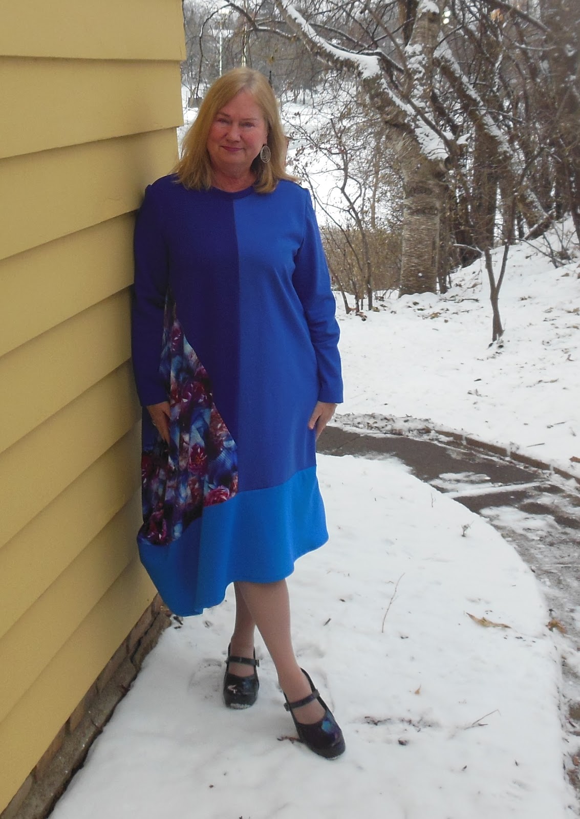 Becky B.'s Sew and Tell Sewing Memphis Dress