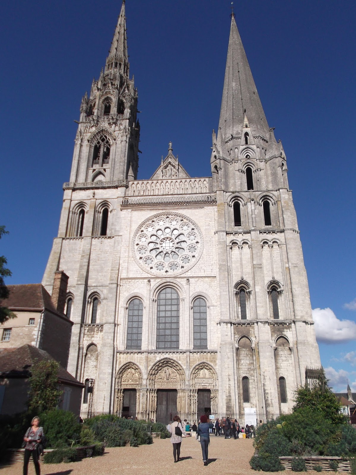 Travelling Chartres und Paris