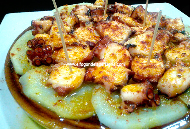 Pulpo a la gallega o pulpo a feira Pulpo a la gallega o pulpo a feira