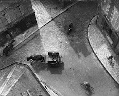 André Kertész (Carrefour, Blois by, 1930)