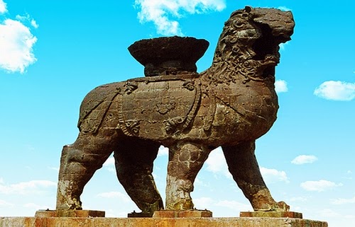 Hebei Travel Guide: Cangzhou Iron Lion----- "Sea Guard Howler"