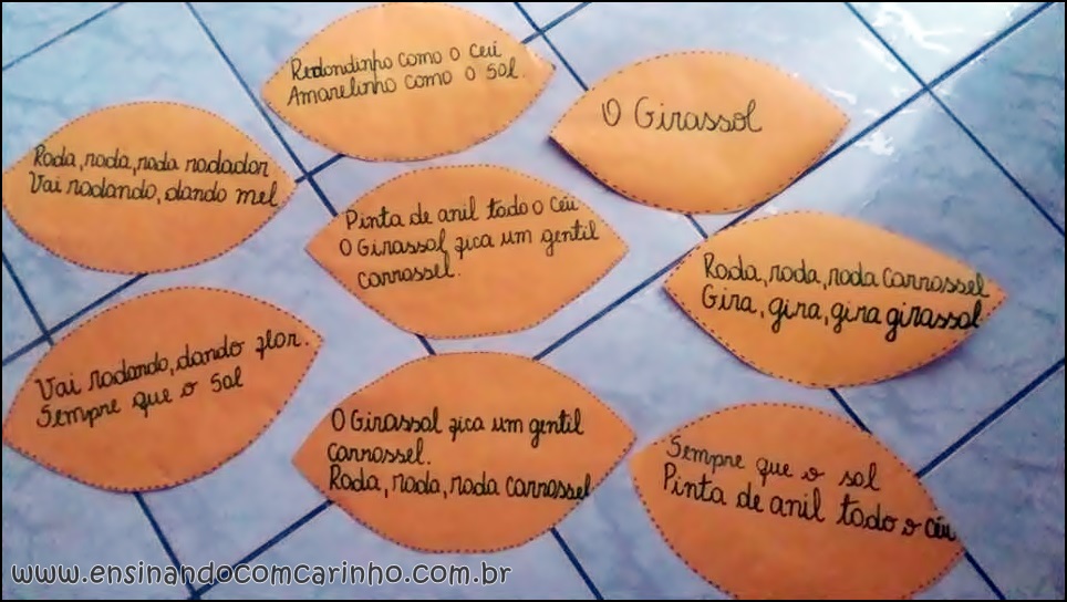 Girassol em notas está fazendo Poesias, desenhos na !