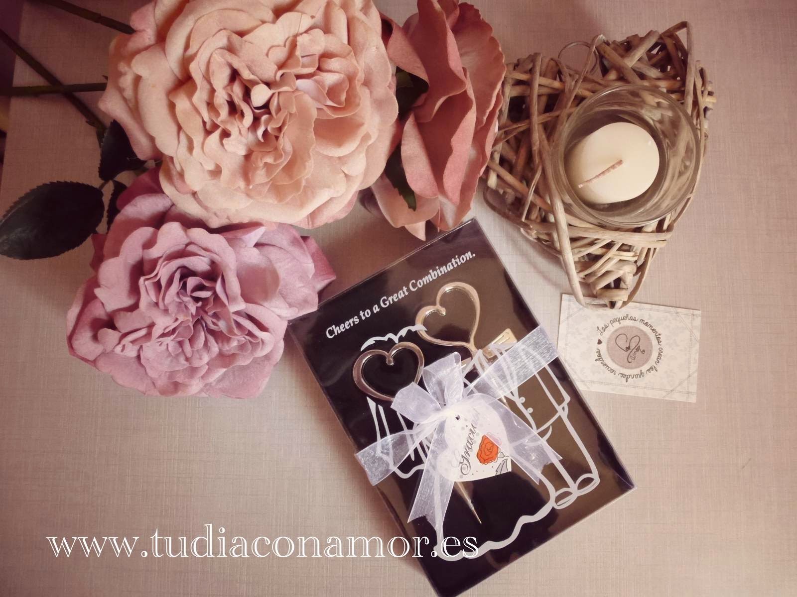 Detalle elegante set de vino Set de vino sacacorchos y tapón de corazón para como detalle de boda