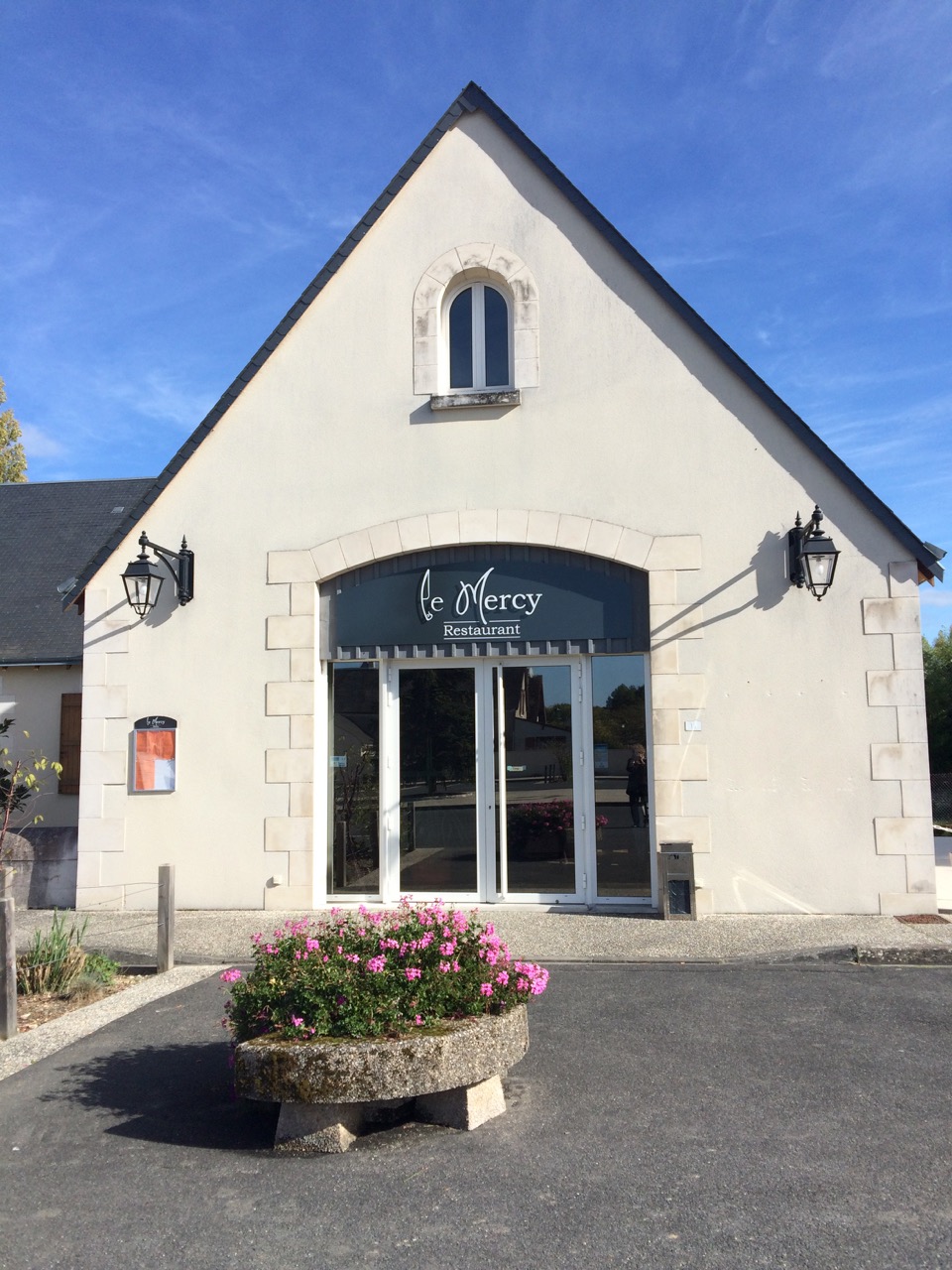 Jim's Loire Le Mercy, an excellent lunch