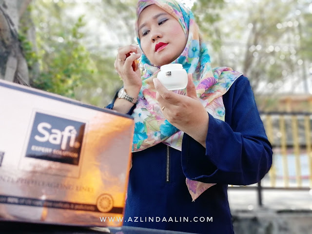 PRODUK TERBARU SAFI : SAFI EXPERT SOLUTION . Korang dah tahu ke tentang produk terbaru dari SAFI? Menggoda sungguh tau, warna packaging SAFI EXPERT SOLUTION yang menarik gabungan warna emas dan hitam. Tampak ekslusif gituu ! Jadi, mummy tak mahu ketinggalan juga untuk mencuba produk dari SAFI. Buat masa sekarang kulit mummy tiada masalah dengan jenama SAFI. Serasi bersama ! Okay jom kita berkenalan dengan PRODUK TERBARU SAFI : SAFI EXPERT SOLUTION PRODUK TERBARU SAFI : SAFI EXPERT SOLUTION PRODUK TERBARU SAFI : SAFI EXPERT SOLUTION yang mummy sedang cuba ini adalah terdiri daripada Intensive Ampoules Anti Hyper Pigmentation, Bio Skin Moisturiser Anti Photo Ageing Lines dan Bio Treatment Oil Anti Scar & Stretch Marks Safi Expert Solution: Intensive Ampoules Anti Hyper Pigmentation SAFI EXPERT SOLUTION : INTENSIVE AMPOULES ANTI HYPER PIGMENTATION adalah 2 tindakan dalam bentuk cecair ini diformulasikan dengan bahan aktif DN Age Technology yang paling bermutu tinggi. Apa yang mummy sukakan ampoule ini sebab ianya adalah kombinasi untuk menembusi ke dalam kulit dengan pantas menembusi ke dalam lapisan kulit untuk memerangi bahagian gelap yang dalam, membekalkan kelembapan yang stabil dan menggalakkan pembaharuan kulit untuk penampilan kulit keseluruhan yang kelihatan lebih baik. Intensive Ampoules Anti Hyper Pigmentation - Tanpa minyak mineral - Tanpa alkohol - Tanpa silikon - Tanpa paraben - Tidak diuji pada haiwan Hasil yang telah diuji juga menyakinkan pengguna lain diluar sana kerana : 85.7% bintik hitam berkurangan 100% pembaharuan kulit 100% menganjalkan kulit 91.7% kulit muka berseri 100% tona kulit muka dipertingkatkan CARA PAKAI SAFI EXPERT SOLUTION : INTENSIVE AMPOULES ANTI HYPER PIGMENTATION CARA PAKAI SAFI EXPERT SOLUTION : INTENSIVE AMPOULES ANTI HYPER PIGMENTATION :- 1. Dua (2) kali sehari pemakaiannya pada waktu pagi dan malam selepas mencuci muka. 2. Titikkan dalam 2-3 titik Intensive Ampoule (1) pada wajah dan ratakan. Lakukan jugakan pada minggu pertama hingga minggu keempat. 3. Selepas minggu keempat, gunakan pula Intensive Ampoule (2) Supreme Anti-Spots Complex untuk minggu seterusnya. 4. Titiskan beberapa titik Supreme Anti-Spots Complex dan sapukan ke muka secara urutan ke atas. Safi Expert Solution: Bio Skin Moisturiser Anti Photo Ageing Lines Selepas mencuci muka dan memakai ampoule. Sebelum ke tempat kerja atau melakukan aktiviti luar, mummy akan lengkapkan kulit wajah mummy dengan SAFI EXPERT SOLUTION Bio Skin Moisturiser Anti Photo Ageing Lines Bio Skin Moisturiser Anti Photo Ageing Lines bukan pelembab sekadar melembabkan luit sahaja. Malah ianya diperkaya dengan Liquid Crystal Technology yang diformulasi dengan Amino Peptides untuk meningkatkan keanjalan kulit serta memudarkan kedut pada kulit wajah. Bio Skin Moisturiser Anti Photo Ageing Lines boleh di pakai 2 kali sehari iaitu pada waktu siang atau malam Safi Expert Solution: Bio Treatment Oil Anti Scar & Stretch Marks Mummy masih mempunyai masalah stretch marks yang tak pernah selesai lagi ni hehehe. Parut stretch marks selepas melahirkan 3 orang anak ni, masih belum pudar habis. Ada masa boleh jadi gatal juga akibat peluh dan cuaca panas sekarang ini. Safi Expert Solution: Bio Treatment Oil Anti Scar & Stretch Marks sekarang ini, inilah merupakan teman istimewa mummy ! Kerana apa ? Kerana ianya bersifat anti parut dan kesan rekahan ‘ stretch marks ‘ iaitu dengan meningkatkan pembaharuan kulit sebanyak 21.93% hanya dalam 6 hari . Paling best ! Bio Treatment Oil ini HALAL, tidak mengandungi alcohol , paraben dan tidak di uji pada haiwan. Pada wanita diluar sana, jika korang ada masalah parut di mana-mana bahagian kulit selain wajah juga boleh di oles atau sapu pada parut . Ibu mengandung juga tidak perlu risau lagi tentang kesan Strecth marks pada perut hanya gunakan Bio Treatment Oil sahaja untuk pembaharuan dan membaiki semula kulit. Parut dan Tanda Regangan cepat berlaku semasa mengandung dan pertambahan berat badan. Insyaallah minyak rawatan Bio SAFI EXPERT SOLUTION ini boleh membantu ! Kelebihan Bio Treatment Oil - Memperbaharui struktur kulit & parut lama - Membantu mengurangkan pembentukkan parut baru. - Memperbaharui , melembutkan dan melembapkan kulit Kelebihan Bio Treatment Oi - 21.93% Mempercepat pembaikan kulit - 25% Keanjalan kulit - 9.8% Ketumpatan gentian kulit Cara Penggunaan SAFI EXPERT SOLUTION : Bio Treatment Oil. Sesuai digunakkan pada wajah , lengan , tangan dan ‘ cuticles ‘ 1 - Sapukan minyak dua kali sehari di kawasan kesan berparut 2 - Urutkan secara perlahan di sekeliling sehingga selesai di serap . Review mummy selepas 2 minggu penggunaan PRODUK TERBARU SAFI : SAFI EXPERT SOLUTION . Alhamdulillah, nampak banyak perubahan ketara pada kulit wajah dan juga strect marks di perut tu. Boleh di katakan ramai yang terkejut dengan kulit mummy sekarang. Rahsianya? PRODUK TERBARU SAFI : SAFI EXPERT SOLUTION lah ! Jom dapatkan di pasaraya di seluruh Malaysia ! Selanjutnya tentang SAFI, boleh layari ke : - Website : http://safi.com.my/ Facebook : https://www.facebook.com/SAFI.MY Youtube: https://www.youtube.com/user/SAFImalaysia PRODUK TERBARU SAFI : SAFI EXPERT SOLUTION . Korang dah tahu ke tentang produk terbaru dari SAFI? Menggoda sungguh tau, warna packaging SAFI EXPERT SOLUTION yang menarik gabungan warna emas dan hitam. Tampak ekslusif gituu ! Jadi, mummy tak mahu ketinggalan juga untuk mencuba produk dari SAFI. Buat masa sekarang kulit mummy tiada masalah dengan jenama SAFI. Serasi bersama ! Okay jom kita berkenalan dengan PRODUK TERBARU SAFI : SAFI EXPERT SOLUTION PRODUK TERBARU SAFI : SAFI EXPERT SOLUTION PRODUK TERBARU SAFI : SAFI EXPERT SOLUTION yang mummy sedang cuba ini adalah terdiri daripada Intensive Ampoules Anti Hyper Pigmentation, Bio Skin Moisturiser Anti Photo Ageing Lines dan Bio Treatment Oil Anti Scar & Stretch Marks Safi Expert Solution: Intensive Ampoules Anti Hyper Pigmentation SAFI EXPERT SOLUTION : INTENSIVE AMPOULES ANTI HYPER PIGMENTATION adalah 2 tindakan dalam bentuk cecair ini diformulasikan dengan bahan aktif DN Age Technology yang paling bermutu tinggi. Apa yang mummy sukakan ampoule ini sebab ianya adalah kombinasi untuk menembusi ke dalam kulit dengan pantas menembusi ke dalam lapisan kulit untuk memerangi bahagian gelap yang dalam, membekalkan kelembapan yang stabil dan menggalakkan pembaharuan kulit untuk penampilan kulit keseluruhan yang kelihatan lebih baik. Intensive Ampoules Anti Hyper Pigmentation - Tanpa minyak mineral - Tanpa alkohol - Tanpa silikon - Tanpa paraben - Tidak diuji pada haiwan Hasil yang telah diuji juga menyakinkan pengguna lain diluar sana kerana : 85.7% bintik hitam berkurangan 100% pembaharuan kulit 100% menganjalkan kulit 91.7% kulit muka berseri 100% tona kulit muka dipertingkatkan CARA PAKAI SAFI EXPERT SOLUTION : INTENSIVE AMPOULES ANTI HYPER PIGMENTATION CARA PAKAI SAFI EXPERT SOLUTION : INTENSIVE AMPOULES ANTI HYPER PIGMENTATION :- 1. Dua (2) kali sehari pemakaiannya pada waktu pagi dan malam selepas mencuci muka. 2. Titikkan dalam 2-3 titik Intensive Ampoule (1) pada wajah dan ratakan. Lakukan jugakan pada minggu pertama hingga minggu keempat. 3. Selepas minggu keempat, gunakan pula Intensive Ampoule (2) Supreme Anti-Spots Complex untuk minggu seterusnya. 4. Titiskan beberapa titik Supreme Anti-Spots Complex dan sapukan ke muka secara urutan ke atas. Safi Expert Solution: Bio Skin Moisturiser Anti Photo Ageing Lines Selepas mencuci muka dan memakai ampoule. Sebelum ke tempat kerja atau melakukan aktiviti luar, mummy akan lengkapkan kulit wajah mummy dengan SAFI EXPERT SOLUTION Bio Skin Moisturiser Anti Photo Ageing Lines Bio Skin Moisturiser Anti Photo Ageing Lines bukan pelembab sekadar melembabkan luit sahaja. Malah ianya diperkaya dengan Liquid Crystal Technology yang diformulasi dengan Amino Peptides untuk meningkatkan keanjalan kulit serta memudarkan kedut pada kulit wajah. Bio Skin Moisturiser Anti Photo Ageing Lines boleh di pakai 2 kali sehari iaitu pada waktu siang atau malam Safi Expert Solution: Bio Treatment Oil Anti Scar & Stretch Marks Mummy masih mempunyai masalah stretch marks yang tak pernah selesai lagi ni hehehe. Parut stretch marks selepas melahirkan 3 orang anak ni, masih belum pudar habis. Ada masa boleh jadi gatal juga akibat peluh dan cuaca panas sekarang ini. Safi Expert Solution: Bio Treatment Oil Anti Scar & Stretch Marks sekarang ini, inilah merupakan teman istimewa mummy ! Kerana apa ? Kerana ianya bersifat anti parut dan kesan rekahan ‘ stretch marks ‘ iaitu dengan meningkatkan pembaharuan kulit sebanyak 21.93% hanya dalam 6 hari . Paling best ! Bio Treatment Oil ini HALAL, tidak mengandungi alcohol , paraben dan tidak di uji pada haiwan. Pada wanita diluar sana, jika korang ada masalah parut di mana-mana bahagian kulit selain wajah juga boleh di oles atau sapu pada parut . Ibu mengandung juga tidak perlu risau lagi tentang kesan Strecth marks pada perut hanya gunakan Bio Treatment Oil sahaja untuk pembaharuan dan membaiki semula kulit. Parut dan Tanda Regangan cepat berlaku semasa mengandung dan pertambahan berat badan. Insyaallah minyak rawatan Bio SAFI EXPERT SOLUTION ini boleh membantu ! Kelebihan Bio Treatment Oil - Memperbaharui struktur kulit & parut lama - Membantu mengurangkan pembentukkan parut baru. - Memperbaharui , melembutkan dan melembapkan kulit Kelebihan Bio Treatment Oi - 21.93% Mempercepat pembaikan kulit - 25% Keanjalan kulit - 9.8% Ketumpatan gentian kulit Cara Penggunaan SAFI EXPERT SOLUTION : Bio Treatment Oil. Sesuai digunakkan pada wajah , lengan , tangan dan ‘ cuticles ‘ 1 - Sapukan minyak dua kali sehari di kawasan kesan berparut 2 - Urutkan secara perlahan di sekeliling sehingga selesai di serap . Review mummy selepas 2 minggu penggunaan PRODUK TERBARU SAFI : SAFI EXPERT SOLUTION . Alhamdulillah, nampak banyak perubahan ketara pada kulit wajah dan juga strect marks di perut tu. Boleh di katakan ramai yang terkejut dengan kulit mummy sekarang. Rahsianya? PRODUK TERBARU SAFI : SAFI EXPERT SOLUTION lah ! Jom dapatkan di pasaraya di seluruh Malaysia ! Selanjutnya tentang SAFI, boleh layari ke : - Website : http://safi.com.my/ Facebook : https://www.facebook.com/SAFI.MY Youtube: https://www.youtube.com/user/SAFImalaysia