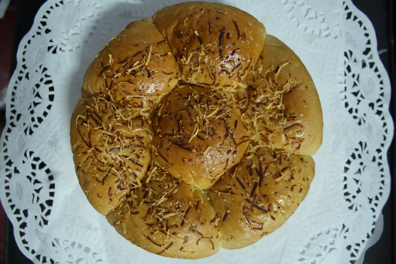 Bu Basuki Bakery: gambar roti gulung, krumpul, dan cake marmer