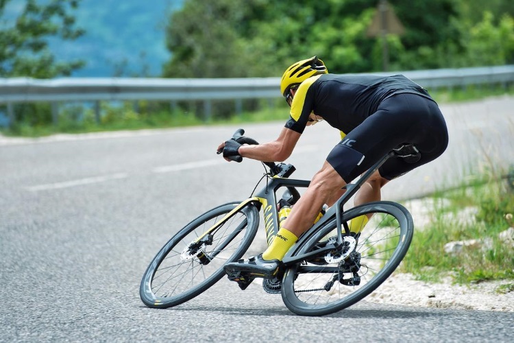 Blackcat wheels: What's the road cycling about?