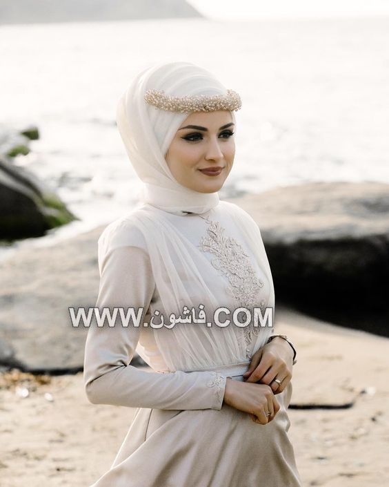 بالصور أجدد الأشكال العصرية فى عالم لفات الطُرح للعرائس المحجبات فساتين زفاف, فساتين زفاف محجبات, لفات طرح للزفاف, لفات حجاب للزفاف, أشكال لفات الحجاب فى الفرح