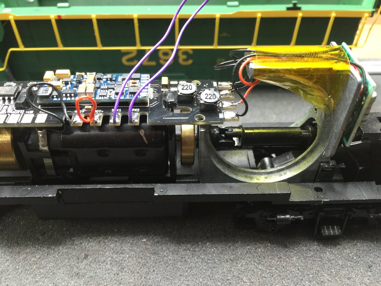 JL&T Railroad: Installing my first lot of ESU - LokSound Decoders...